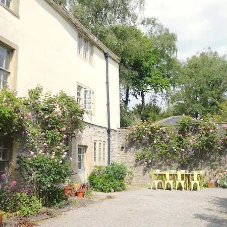 Lovely Property In The Heart Of Somerset, Sleeps 9 Shepton Mallet Exterior photo