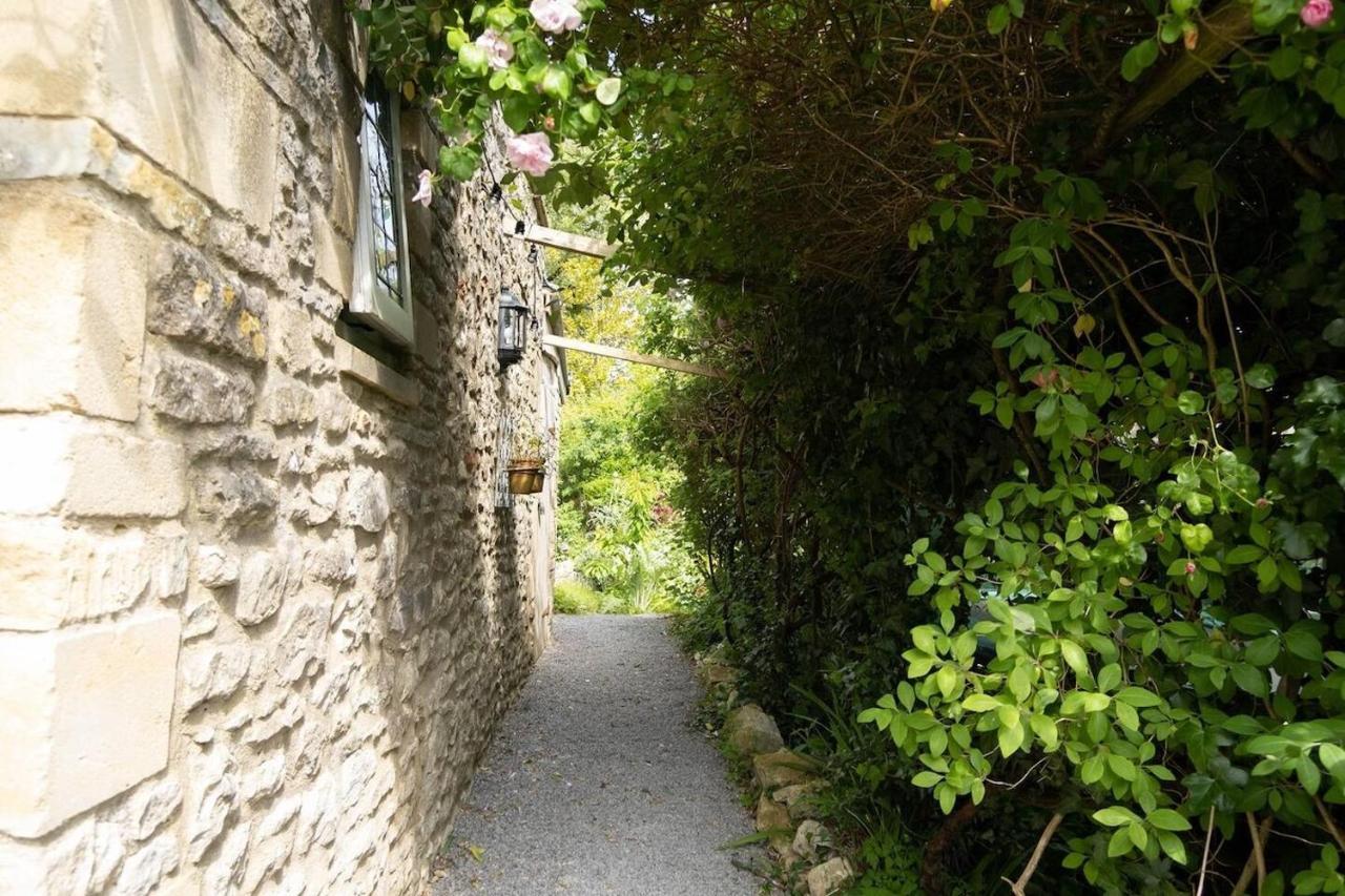 Lovely Property In The Heart Of Somerset, Sleeps 9 Shepton Mallet Exterior photo