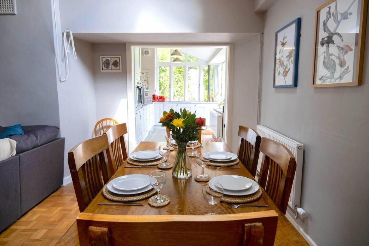 Lovely Property In The Heart Of Somerset, Sleeps 9 Shepton Mallet Exterior photo