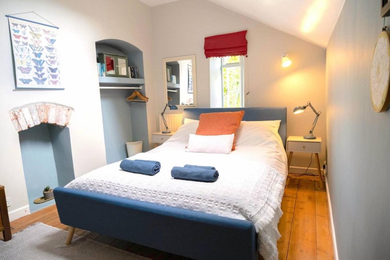 Lovely Property In The Heart Of Somerset, Sleeps 9 Shepton Mallet Exterior photo