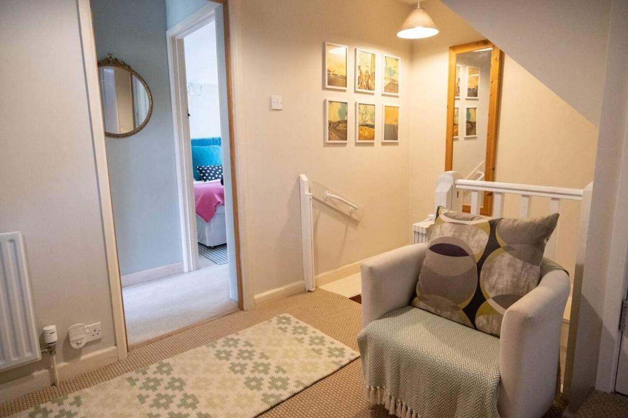 Lovely Property In The Heart Of Somerset, Sleeps 9 Shepton Mallet Exterior photo